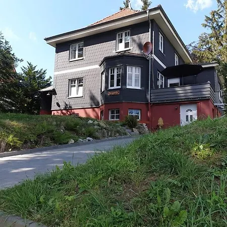 Gruppenhaus Mit Grillkota Fuer 16 Personen In Hahnenklee *