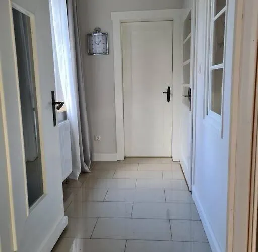 度假居 Gruppenhaus Mit Grillkota Fuer 16 Personen In Hahnenklee 戈斯拉尔